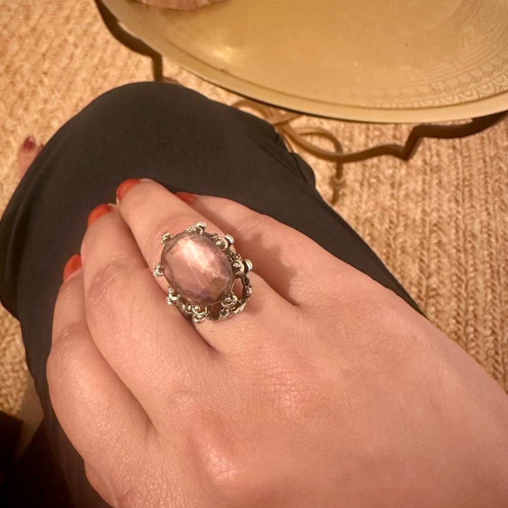 Elegant Vintage Silver and purple Ring